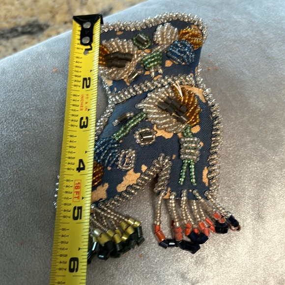 Antique Iroquois Native American beaded boot pincushion - Picture 6 of 7